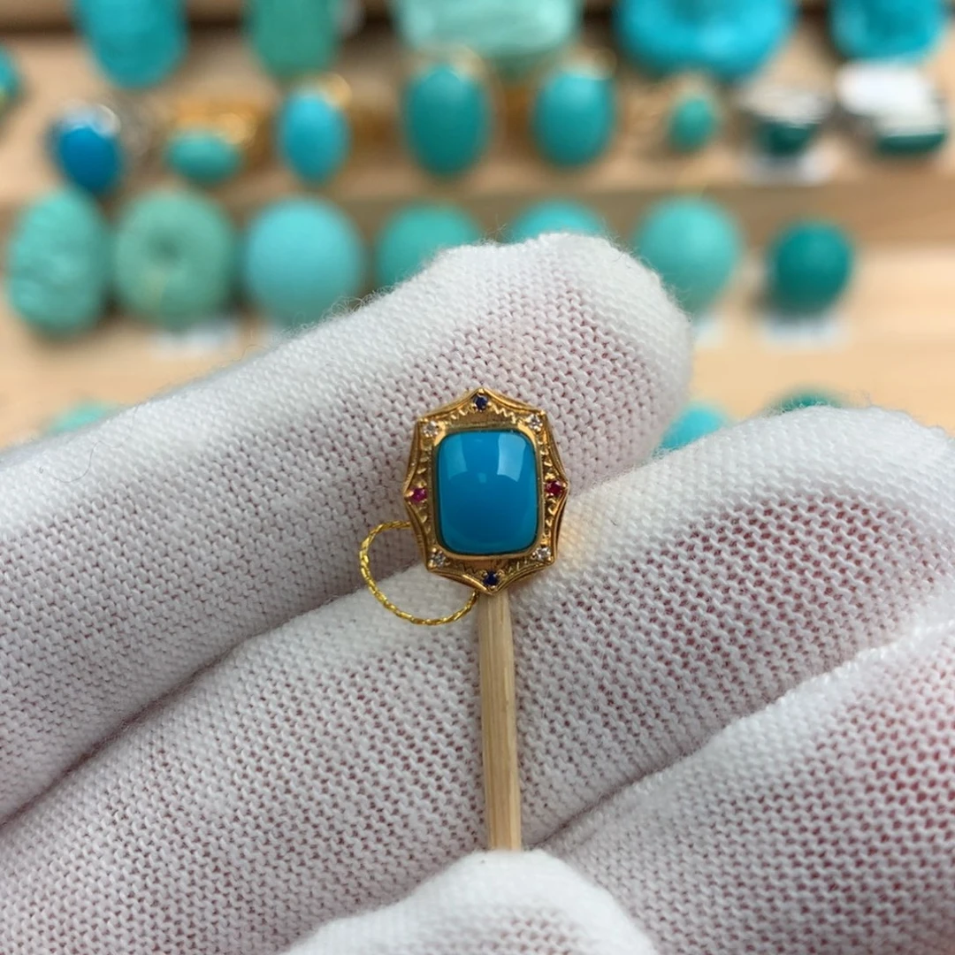 绿松石配饰18K金镶嵌