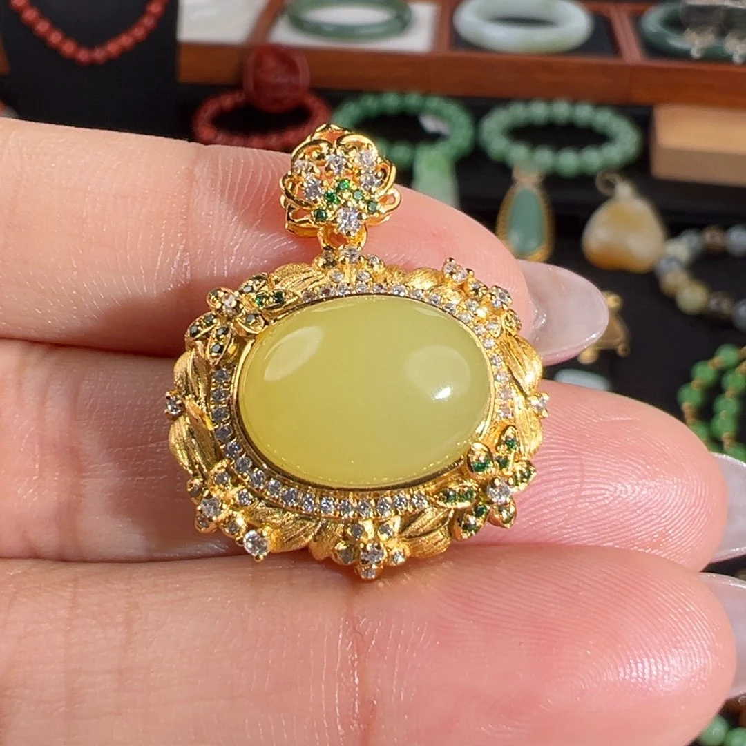 和田玉银S925镶嵌颈饰黄口细料荧光蛋面国风吊坠