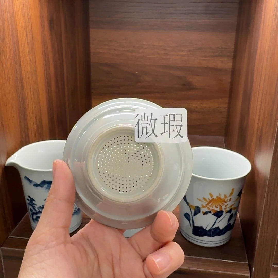 釉下手手绘茶具微瑕