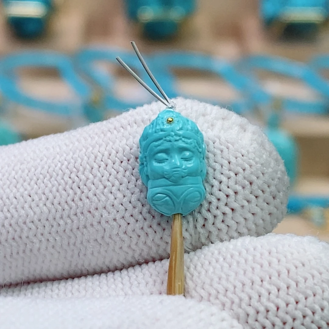 绿松石未镶嵌珠宝奇石