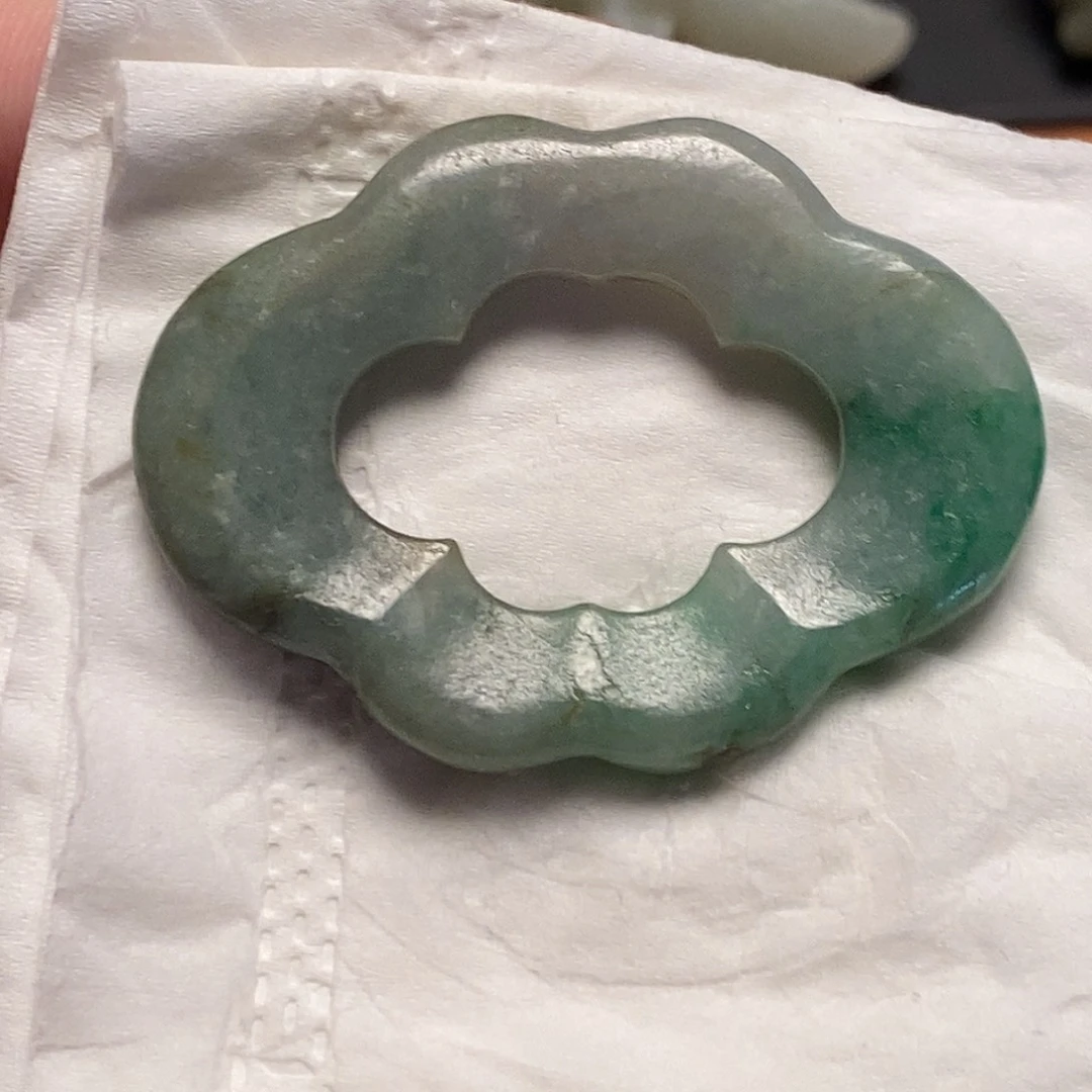 雨***荷翡翠未镶嵌挂件如图