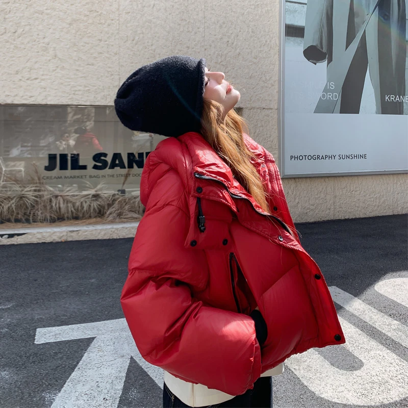韩版超显白新年红羽绒服女2025冬季新款短款保暖加厚白鸭绒面包服