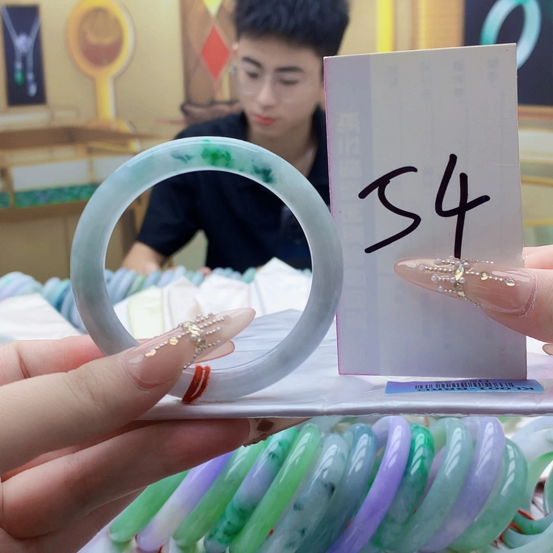 翡翠未镶嵌手镯bb