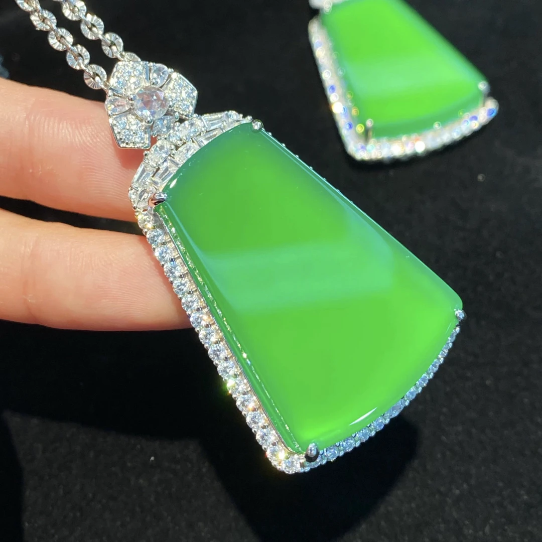 新款精美无事牌豪华镶嵌绿玉髓吊坠平安无事牌玉挂件无事牌毛衣链