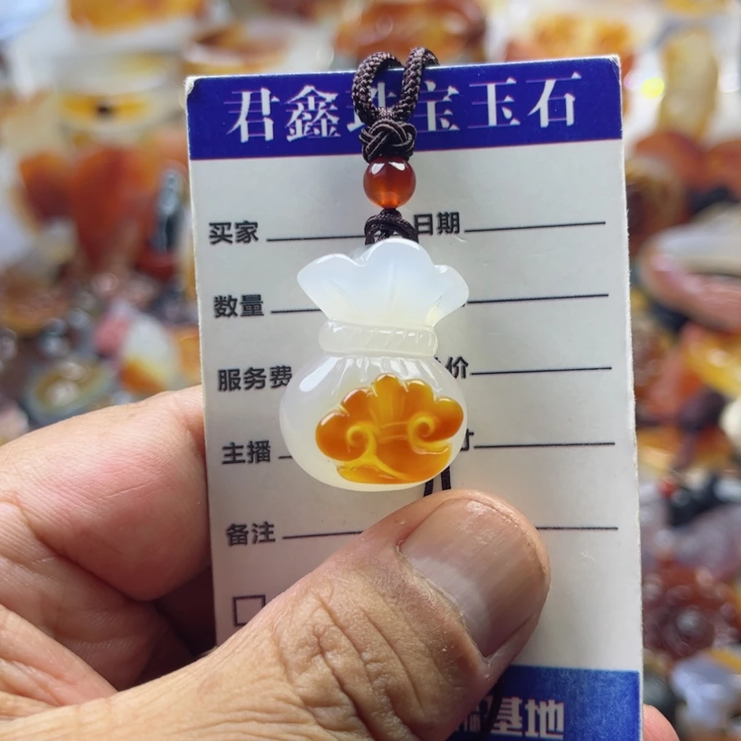 玛瑙/玉髓颈饰未镶嵌云*时