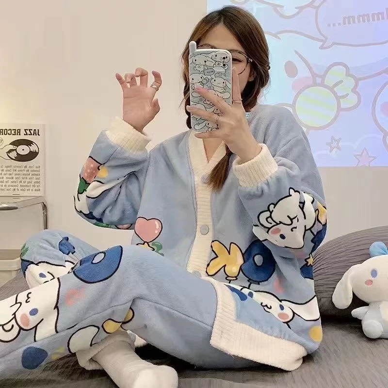 【靓衣园】时尚珊瑚绒加厚卡通开衫家居服套装