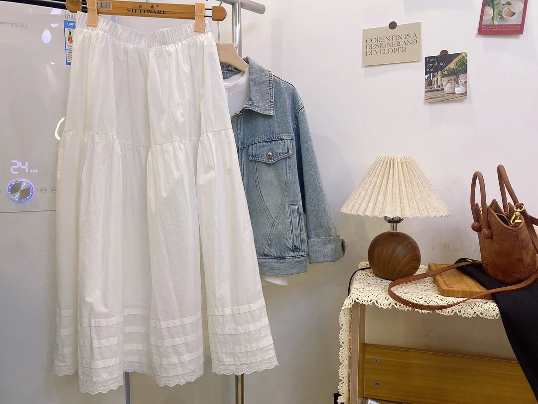 搭出少女感 韩国春季小清新设计感蕾丝边拼接纯色半身裙女