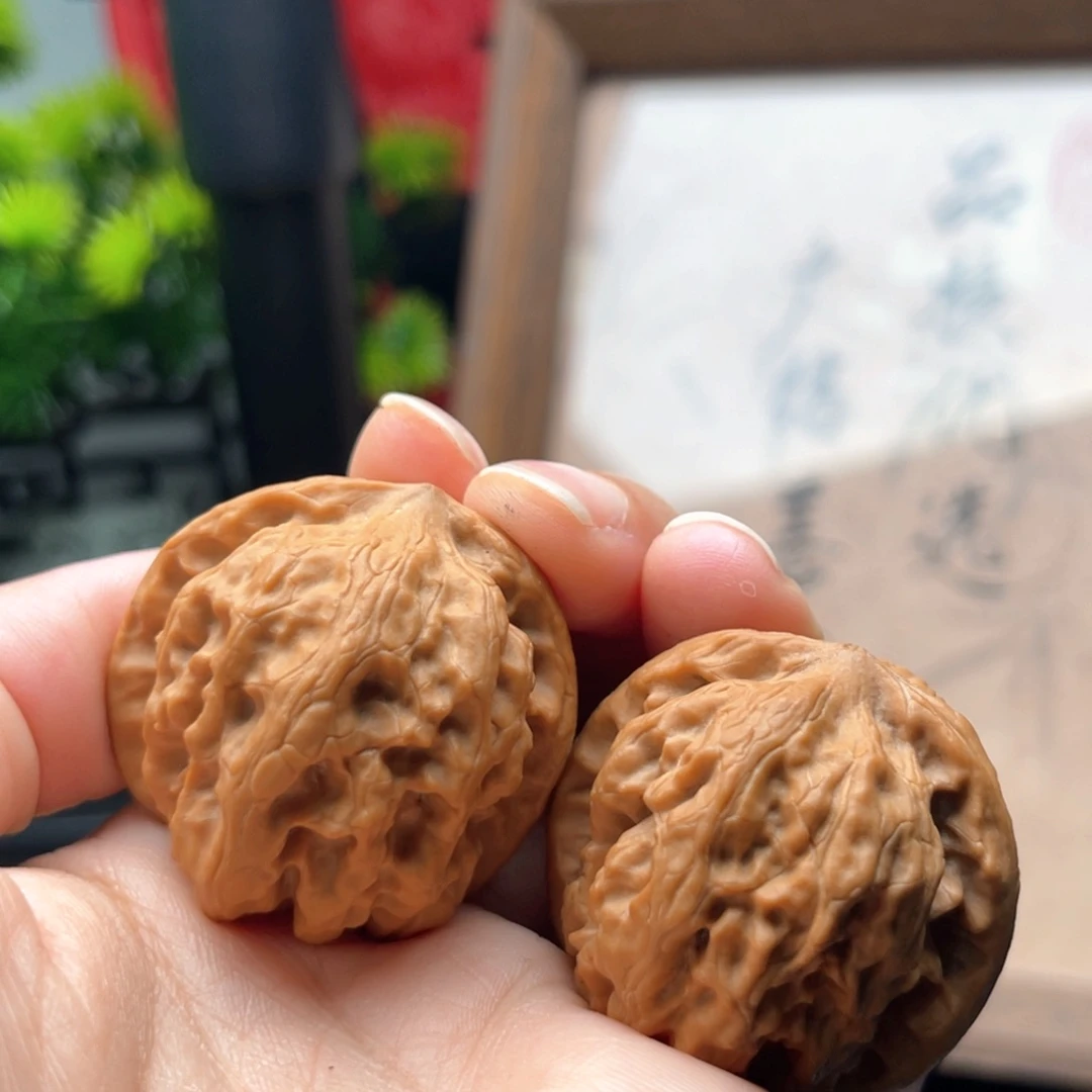 文玩核桃吊坠36野狼