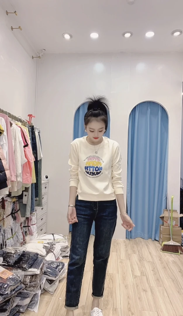 【小玉】新款圆领套头时尚百搭潮流减龄上衣