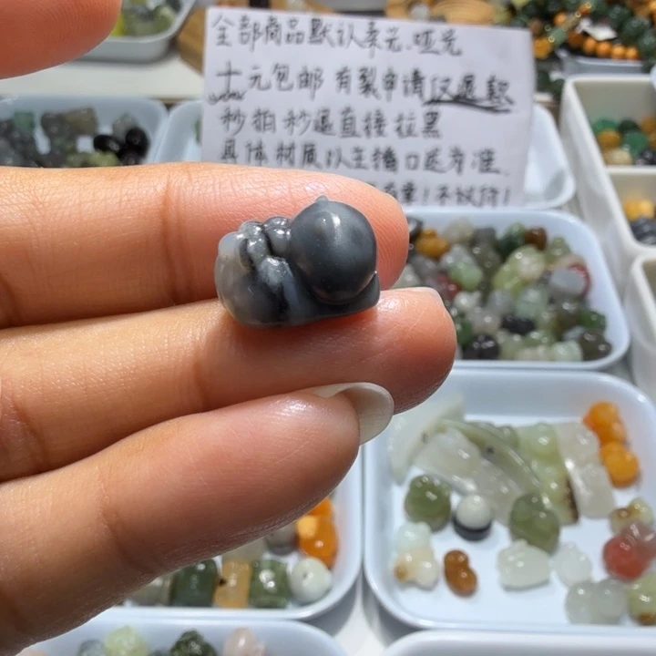 和田玉未镶嵌珠宝奇石