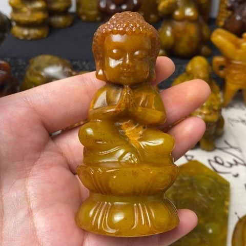 未镶嵌蛇纹石玉颈饰