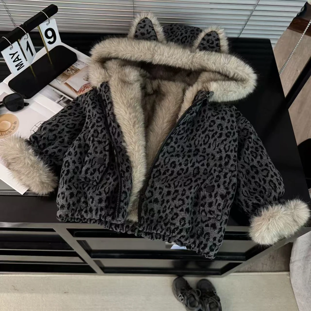 2025冬季加绒新款韩版休闲宽松韩系冲锋衣外套 70014