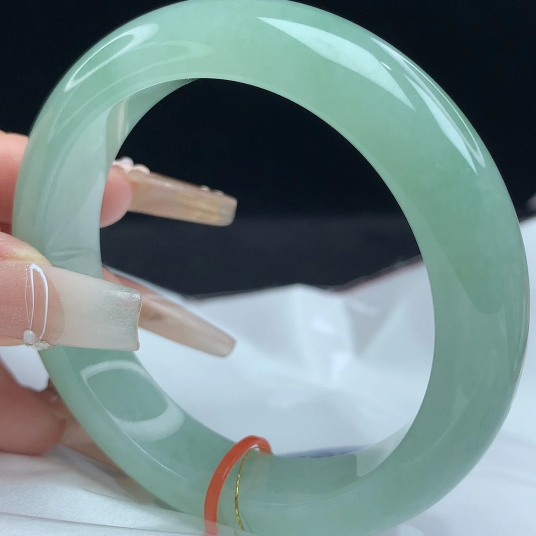 翡翠手镯未镶嵌54轮胎3378