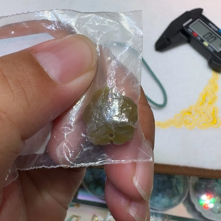 银S925镶嵌颈饰水晶吊坠