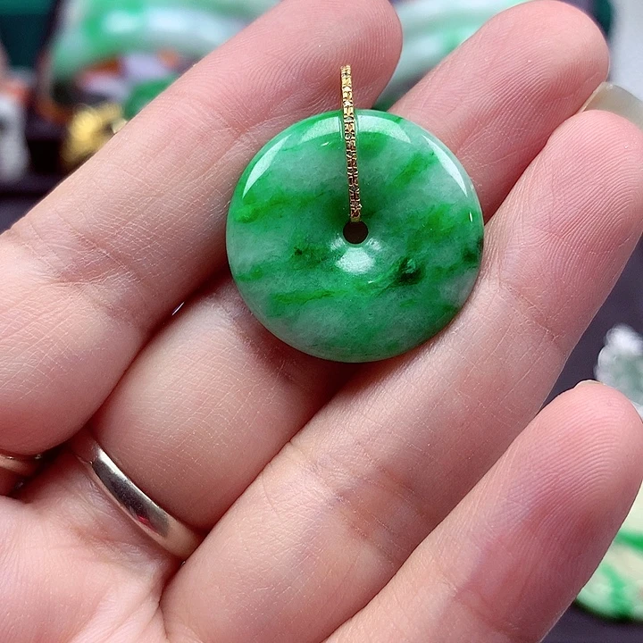 颈饰18K金镶嵌翡翠翡翠