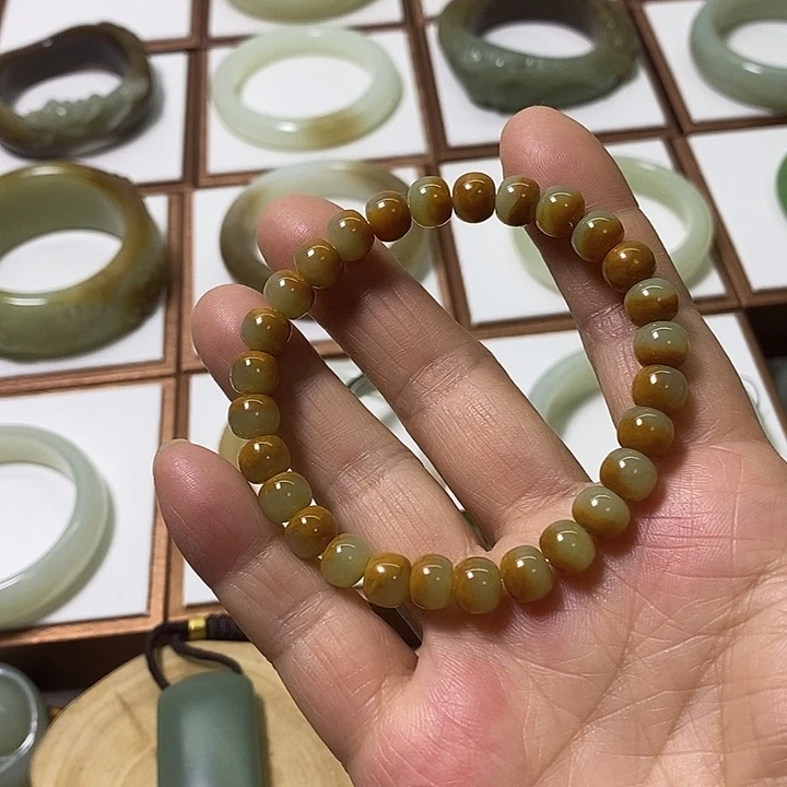 和田玉（糖玉）未镶嵌手链