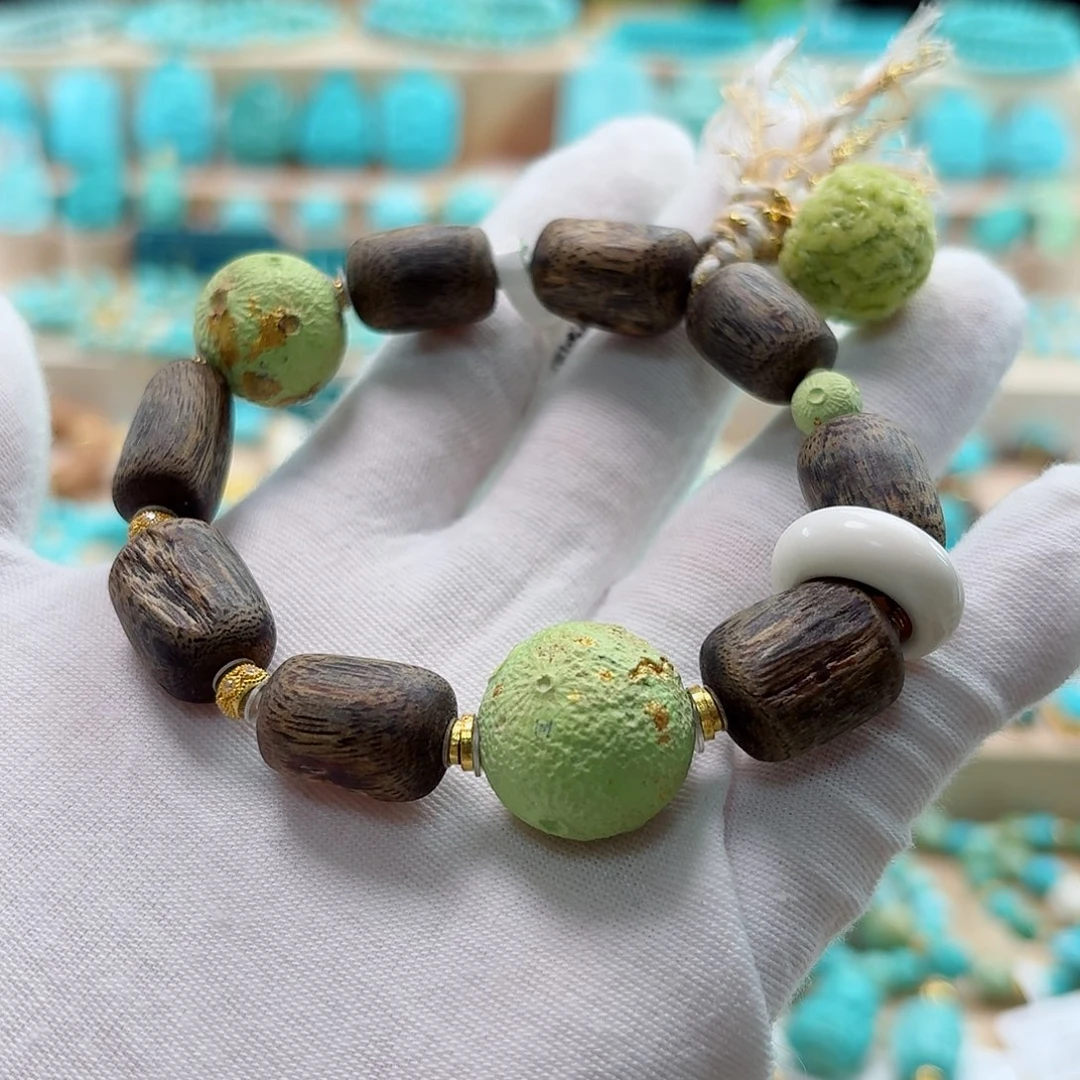 绿松石18K金镶嵌珠宝奇石