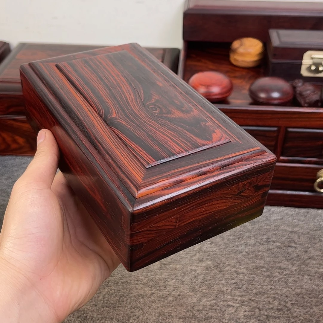 微凹黄檀（南美大红酸枝）