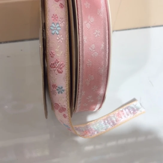 花边织带装饰设计