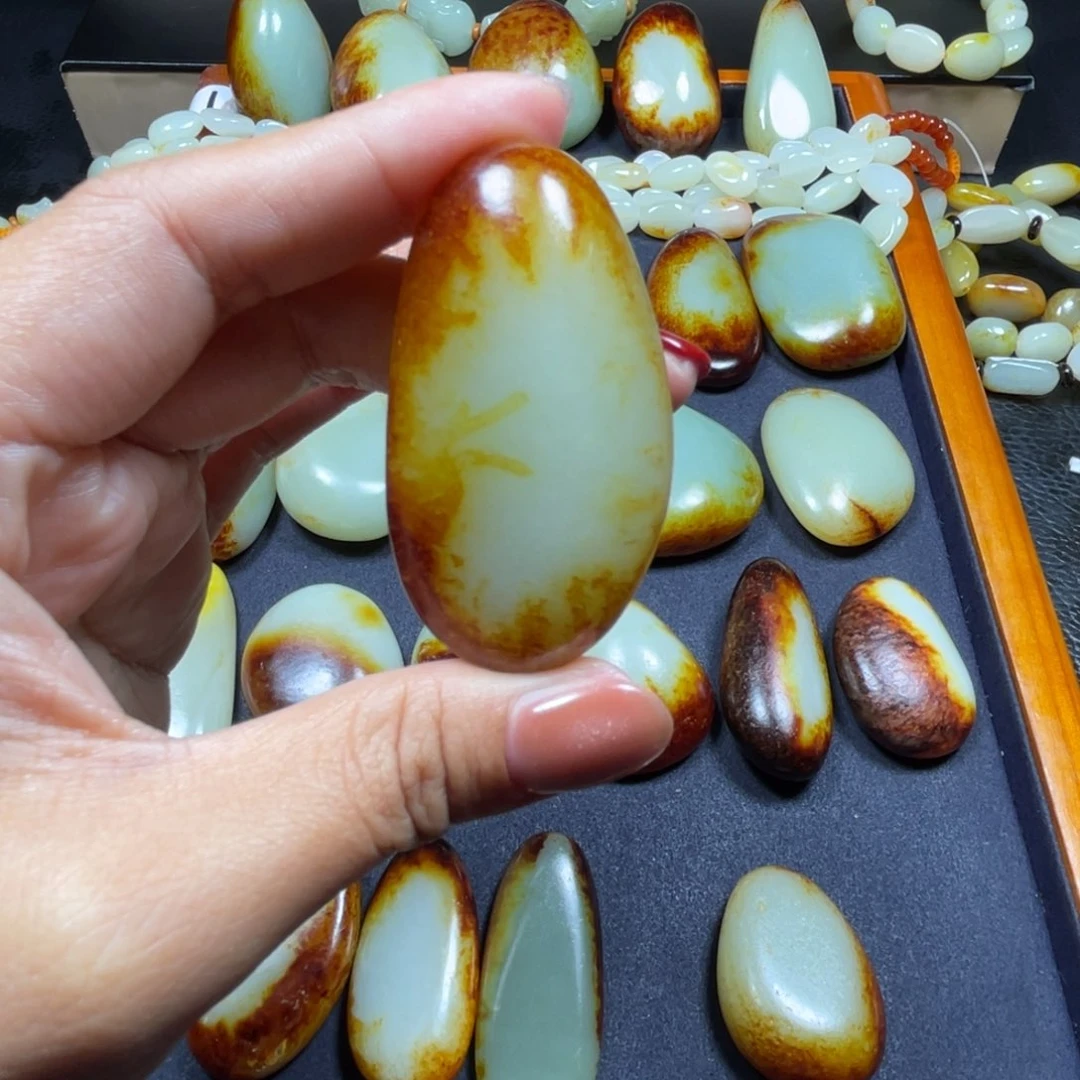 颈饰未镶嵌和田玉见**收