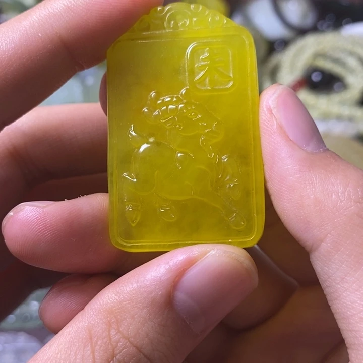 岫玉岫玉颈饰未镶嵌