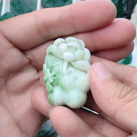 独山玉未镶嵌颈饰?***?