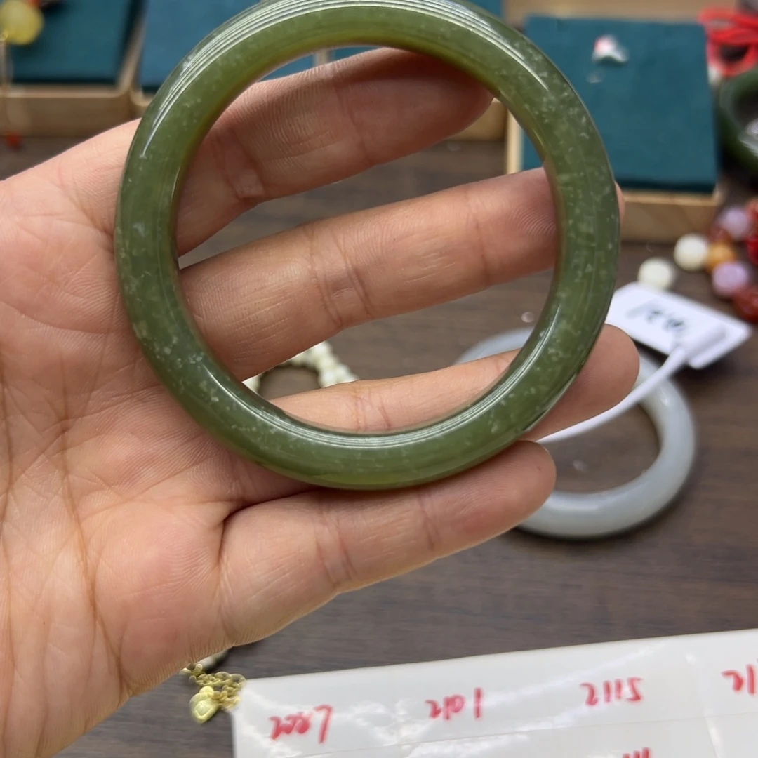 和田玉未镶嵌手镯56.9圈围2033