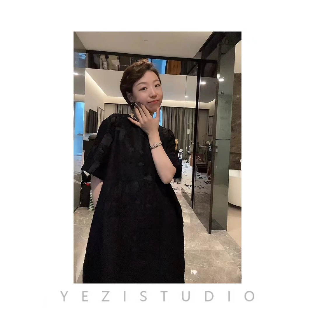 3/23“黑天鹅”重工桑蚕丝肌理感剪花立裁连衣裙24131301