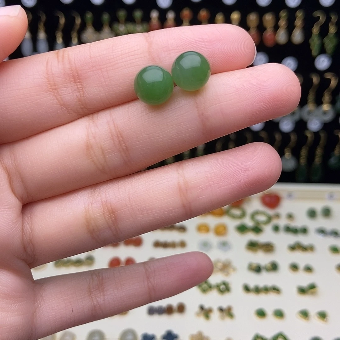 厚***物和田玉银S925镀金镶嵌耳饰