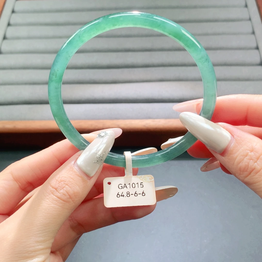 翡翠未镶嵌手镯天然