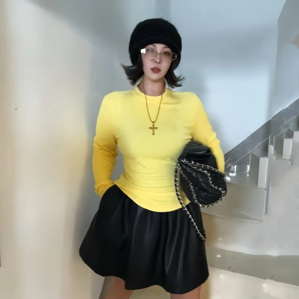 轻奢修身显瘦弹力圆领长袖打底衫