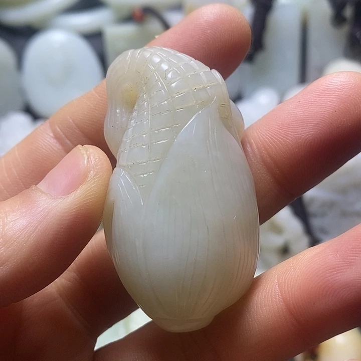 和田玉未镶嵌挂件