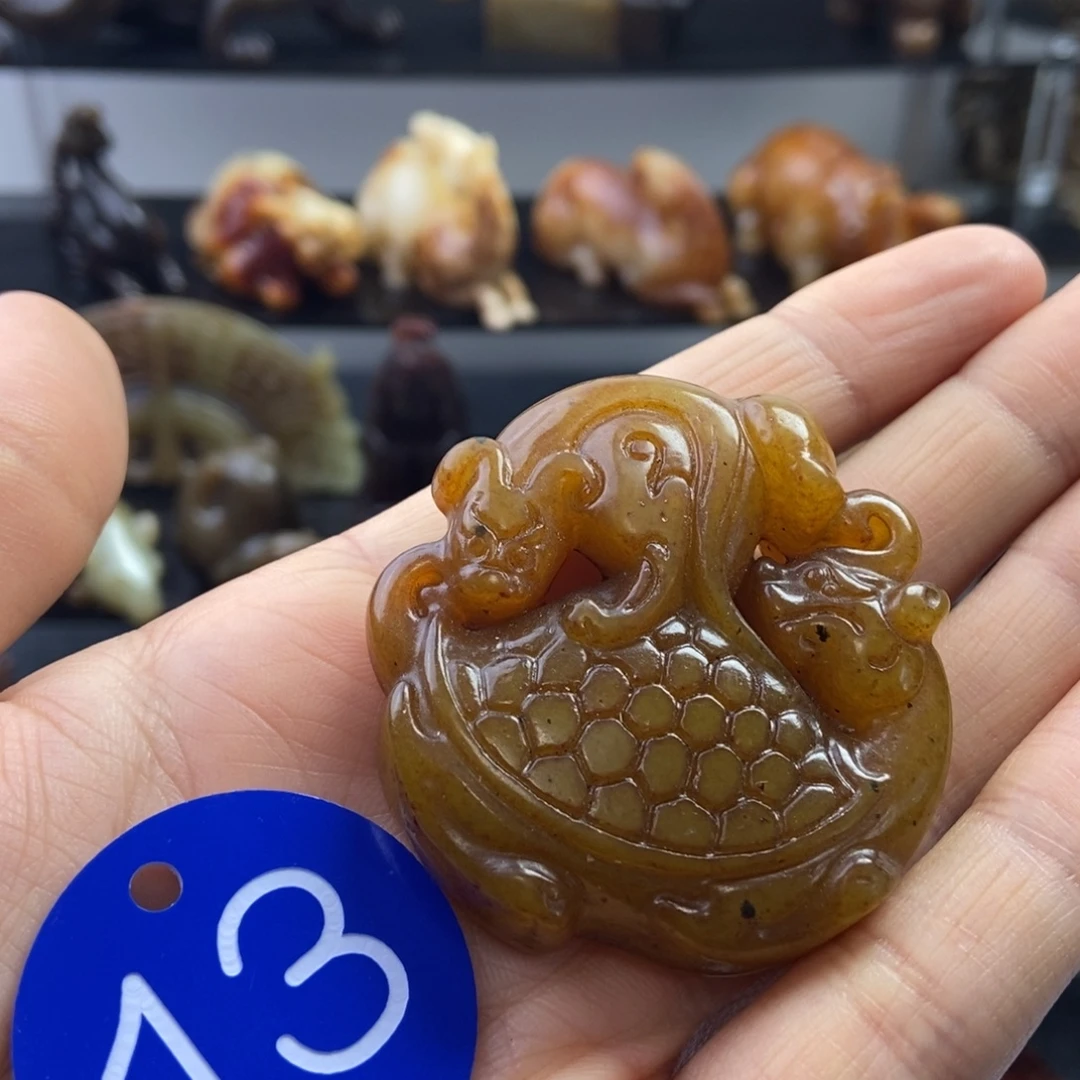 和田玉（糖玉）未镶嵌挂件