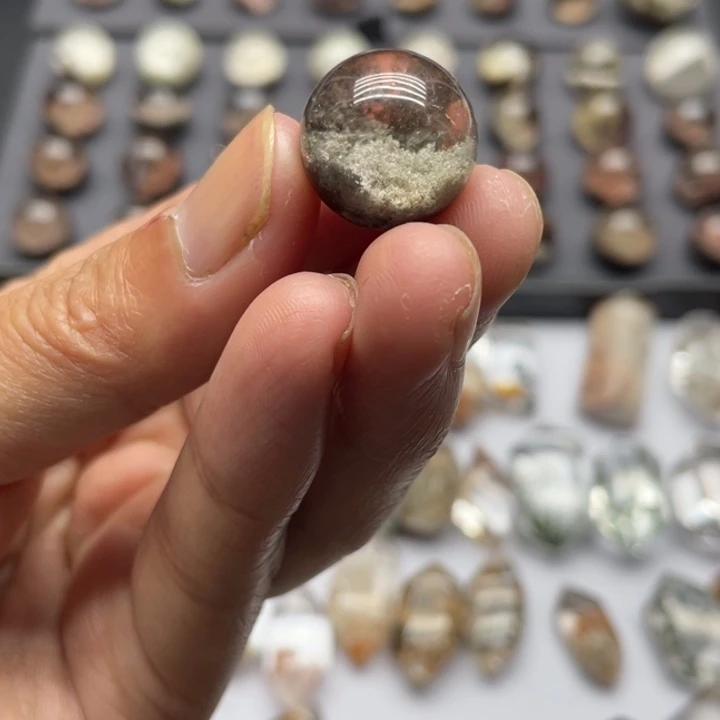 纯天然粉色幽灵碧玺(处理)