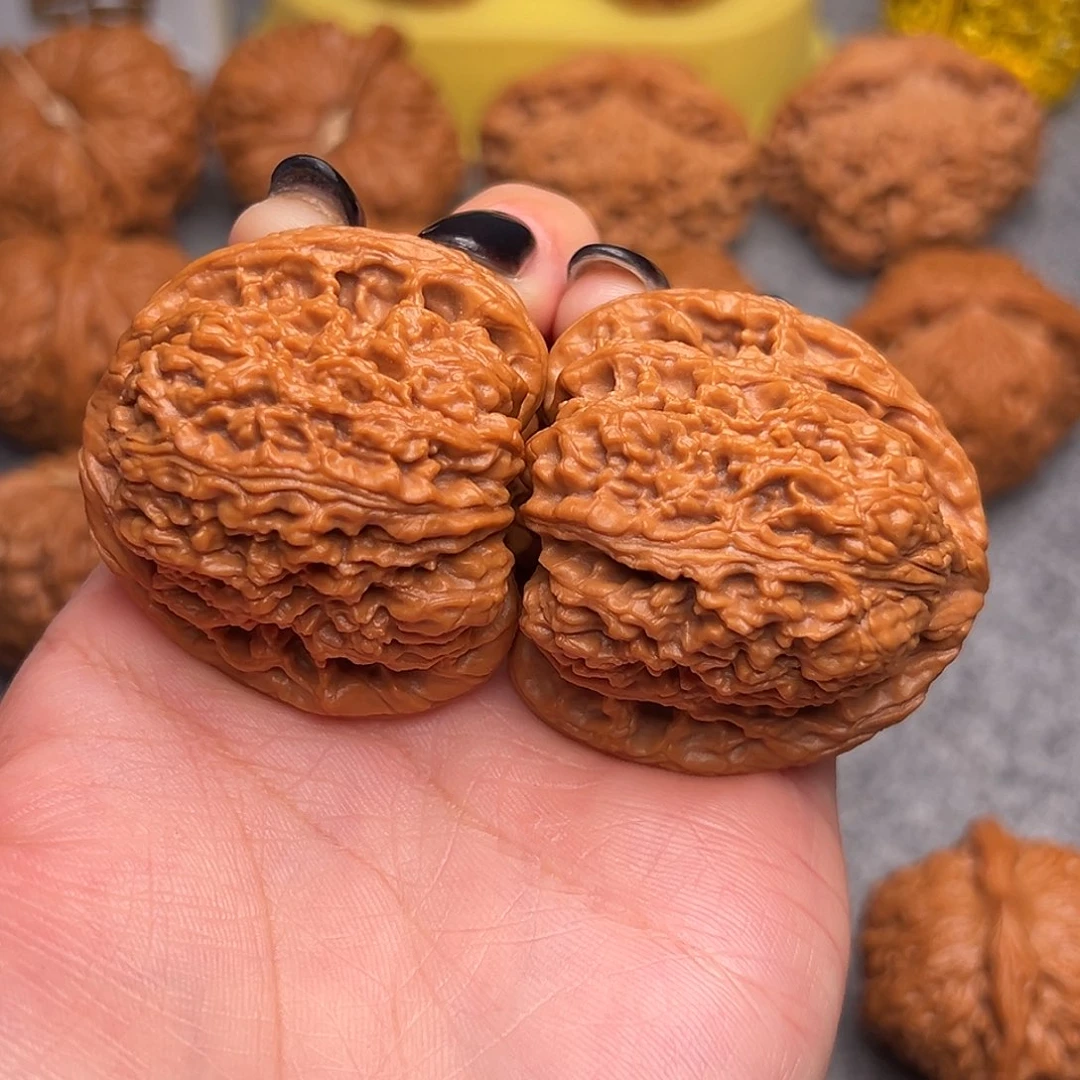 把件文玩核桃毕业精品精配三角疆42全品边度高同尺克重47.6