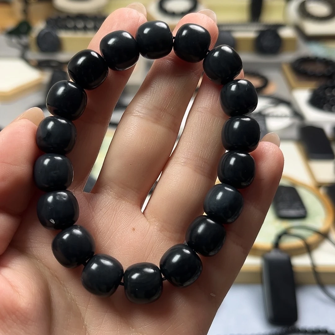 和田玉（墨玉）未镶嵌颈饰卡12老型体验