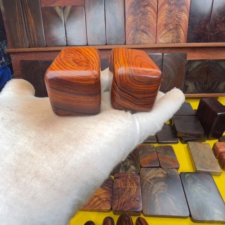 记***刻微凹黄檀（南美大红酸枝）我是不是应该好好