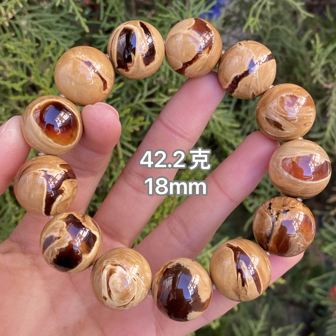 【小伊琥珀】42.2克焦糖色底奶油根蜡溶洞手串