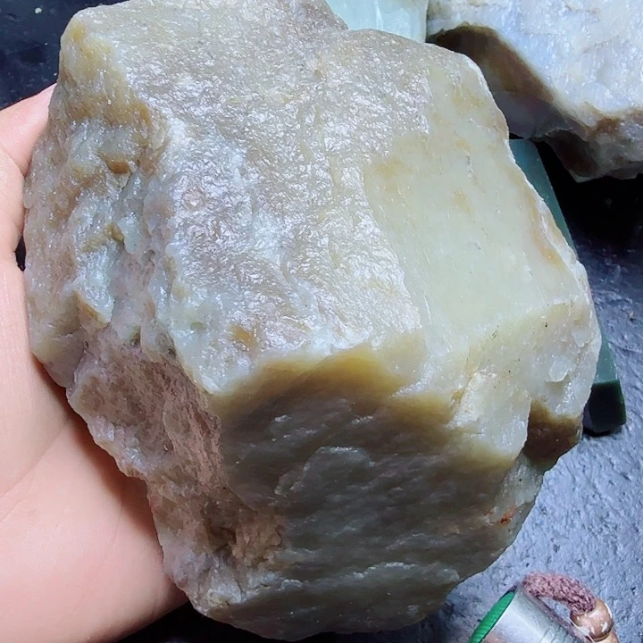 和田玉（糖玉）未镶嵌珠宝奇石三**夕