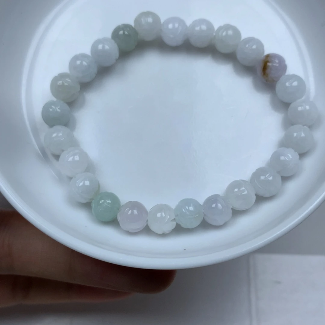 翡翠颈饰未镶嵌莲花珠卡7➕。