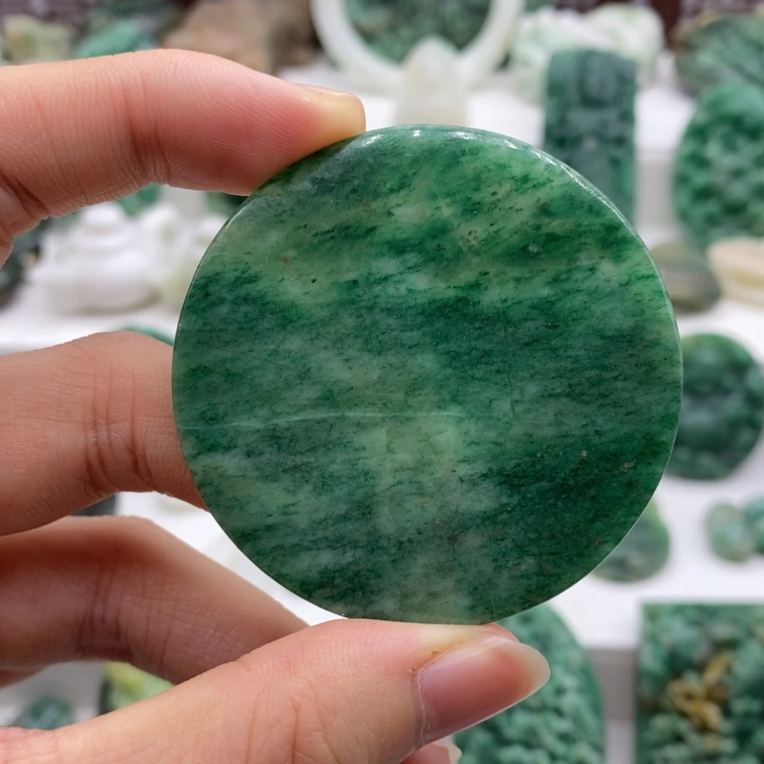 独山玉颈饰未镶嵌