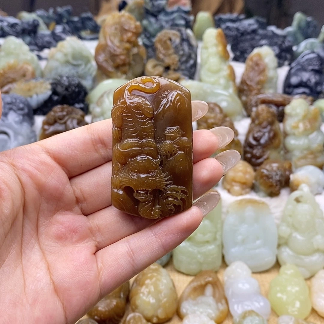 颈饰未镶嵌和田玉