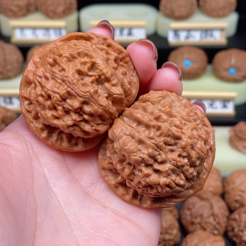 【闪购商品】文玩核桃吊坠邻**肆官帽