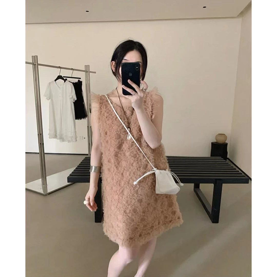 修身显瘦设计感小众短裙子重工花瓣蕾丝拼接连衣裙女夏季新款