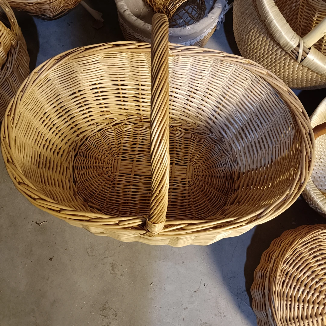植物柳条手工大提篮结实耐用，会有瑕疵介意勿拍