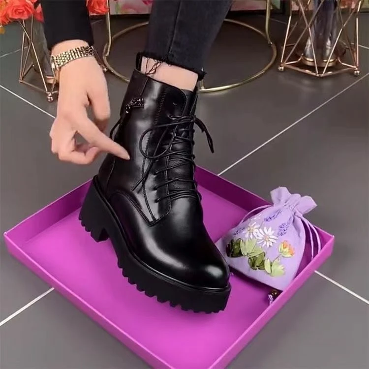 时尚百搭厚底加绒马丁靴系带防滑英伦风女鞋