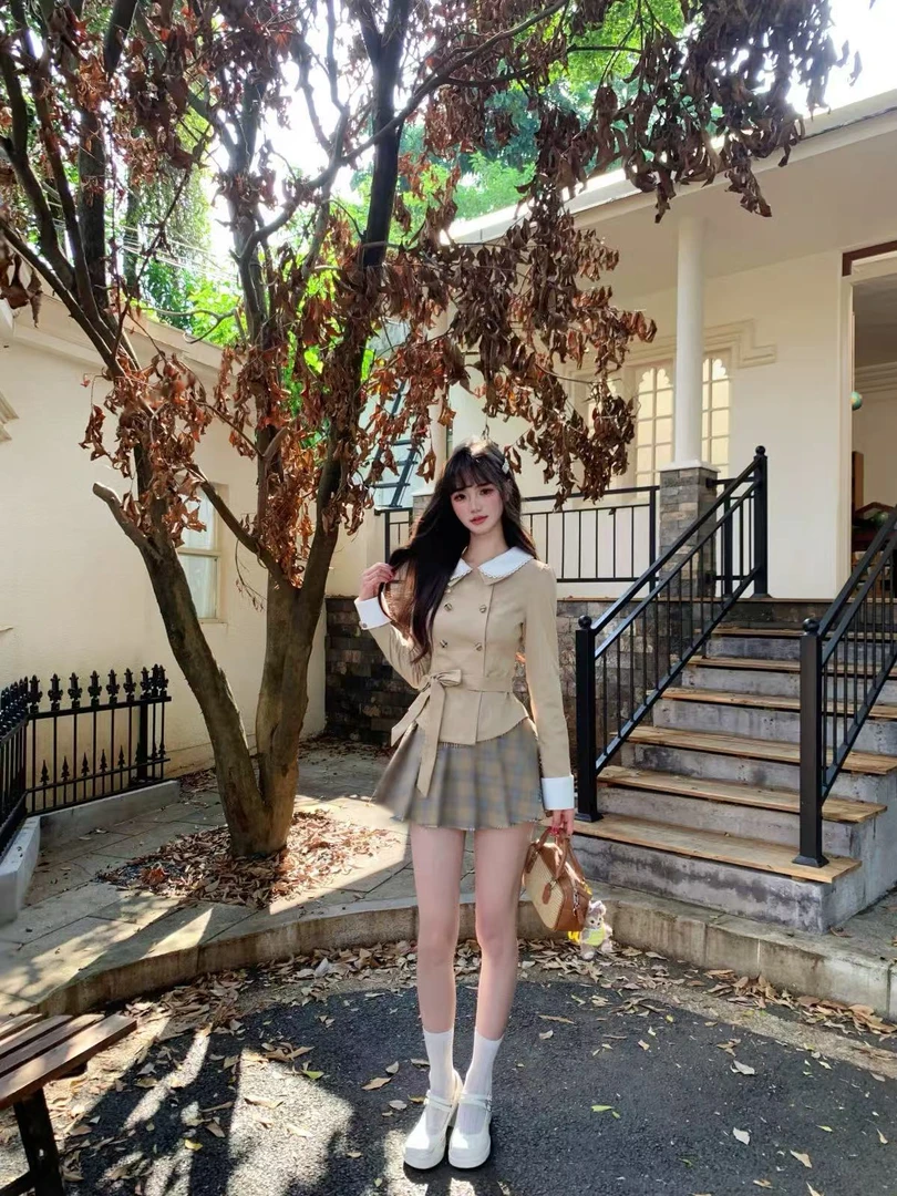 越韩小鱼 英伦千金 法式娃娃领收腰风衣外套格纹百褶裙两件套装女