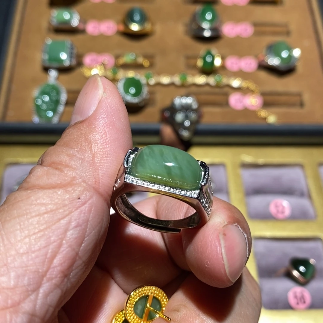 和田玉（碧玉）戒指未镶嵌
