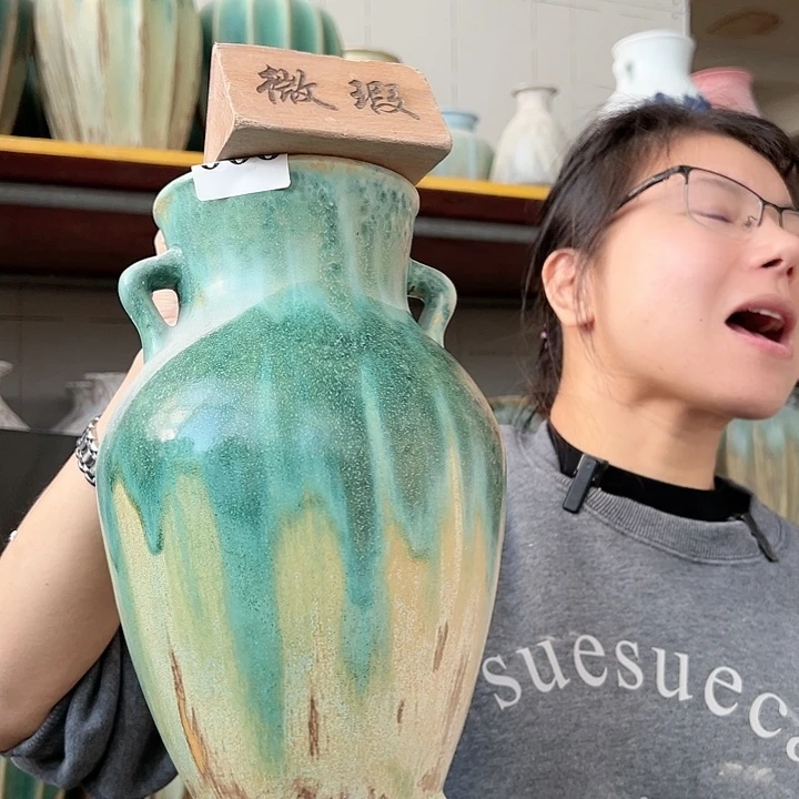 景德镇陶瓷花瓶工厂