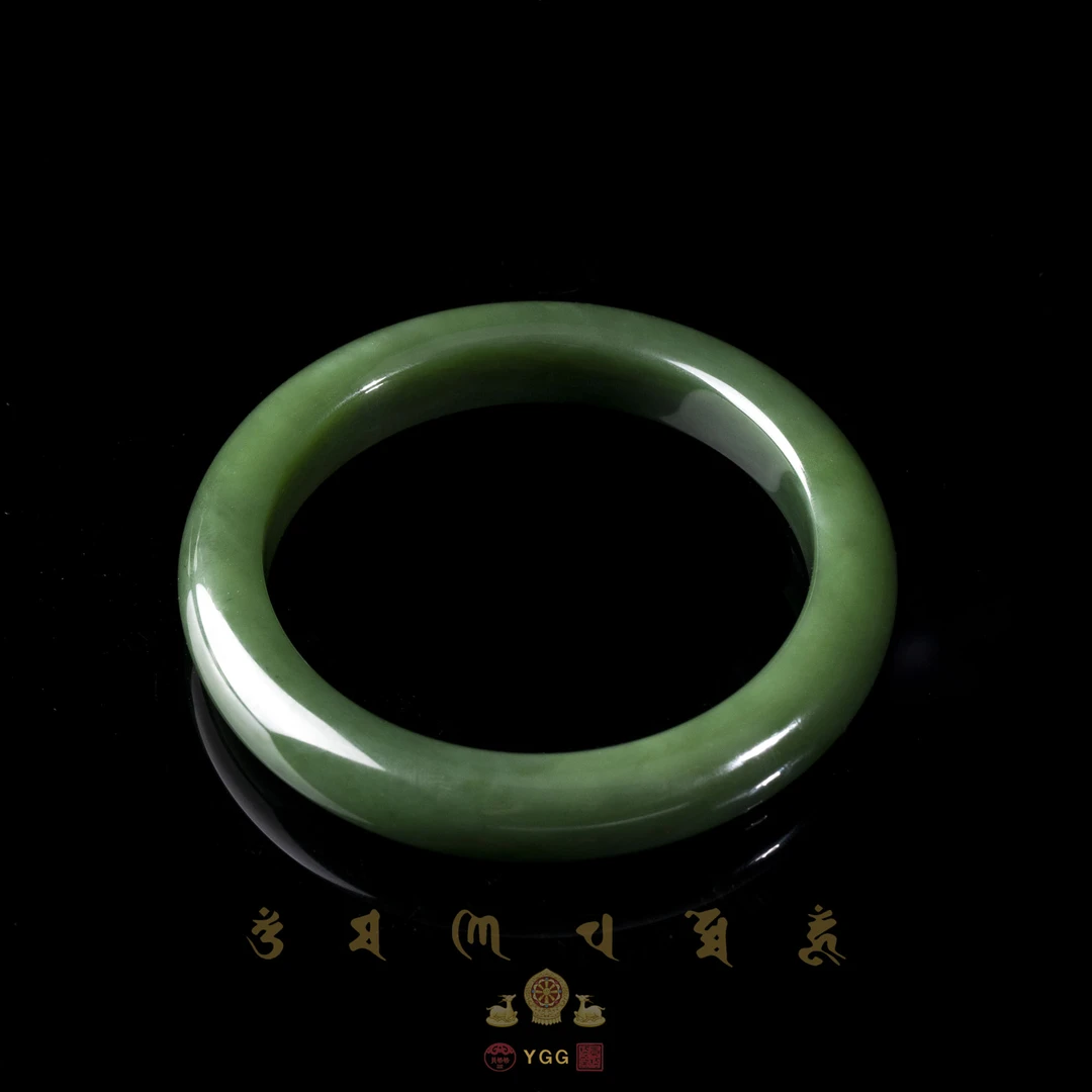 员格格/典藏菠菜绿和田玉碧玉手镯/KFRB2375